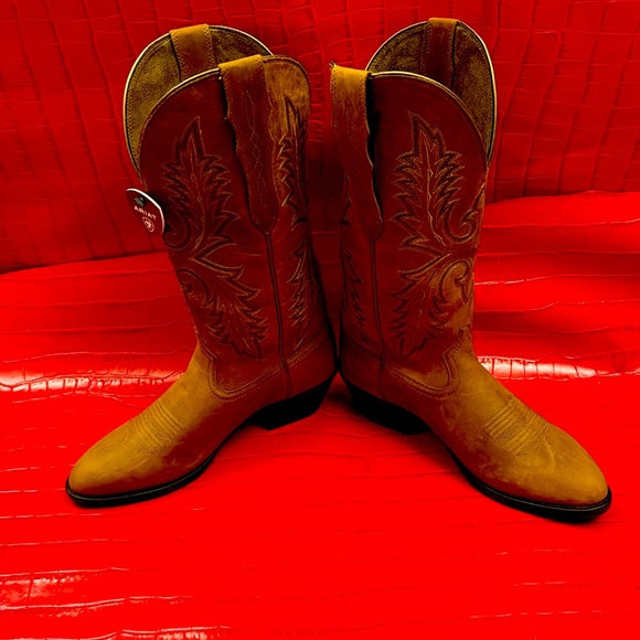 Ariat Brown Heeled Boots with Embroidered Design - Picture 5 of 12